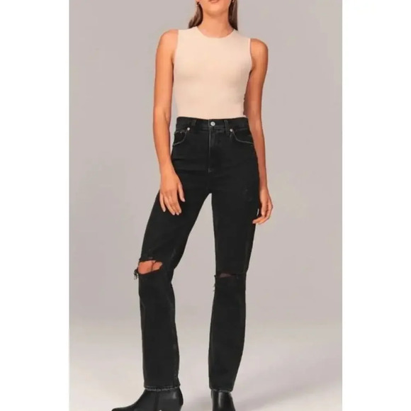 New Abercrombie and Fitch A&F 90’s Straight Ultra High Rise Jeans Distressed NWT - Picture 1 of 9